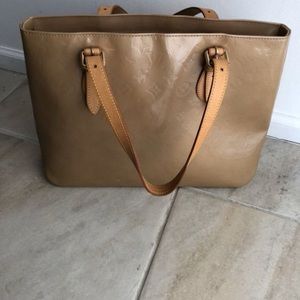 Louis Vuitton vernis beige Brentwood